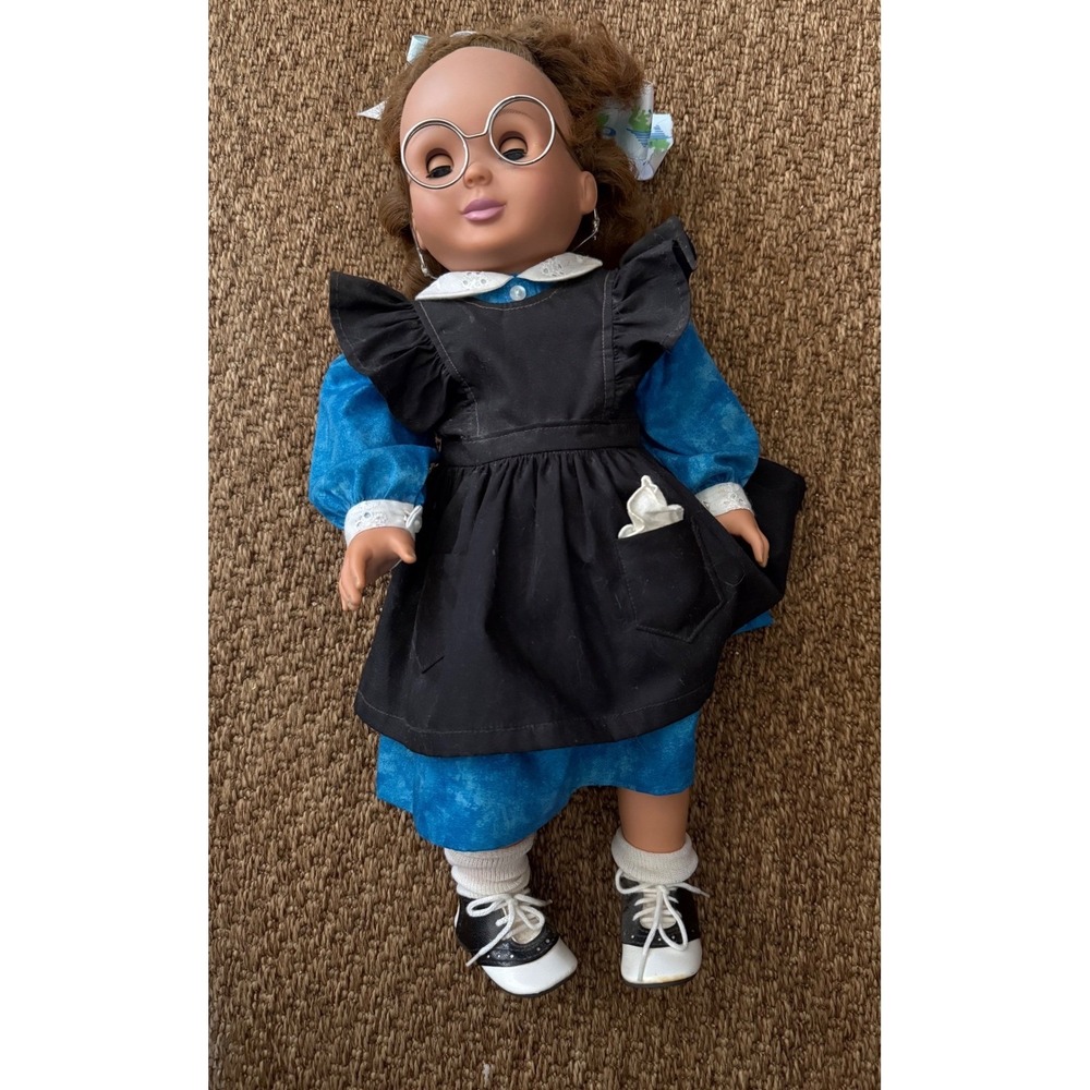 Vintage 1999 Meritus Elite Products RSP 18" Doll Blue Dress Black Pinafore‎ 2031